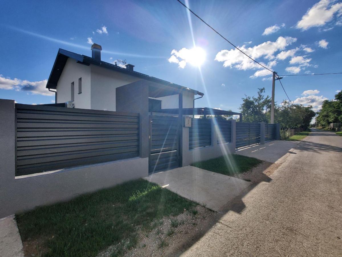 Villa Biser Gacke Sinac Exterior photo
